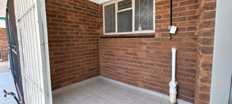 2 Bedroom Property for Sale in Meiringspark North West